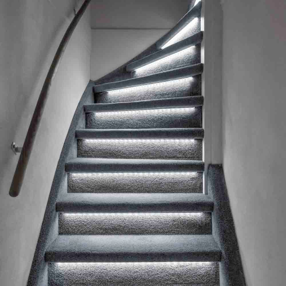 LED Trapverlichting set - 2100 lumen - 2.5W - Koelwit 4000K - 15 treden x 80cm - Dimbaar - IP20 - 15 stuks