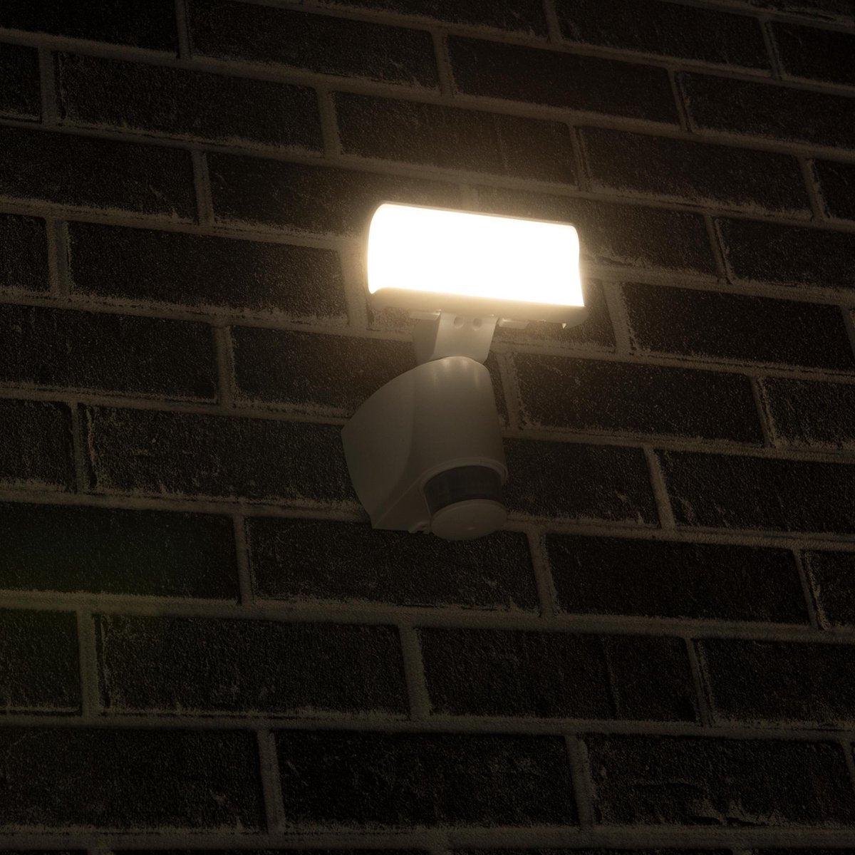 LED wandlamp 1100 lumen - 18W - koelwit 4000K - bewegingssensor body-tracking - IP44 - wit