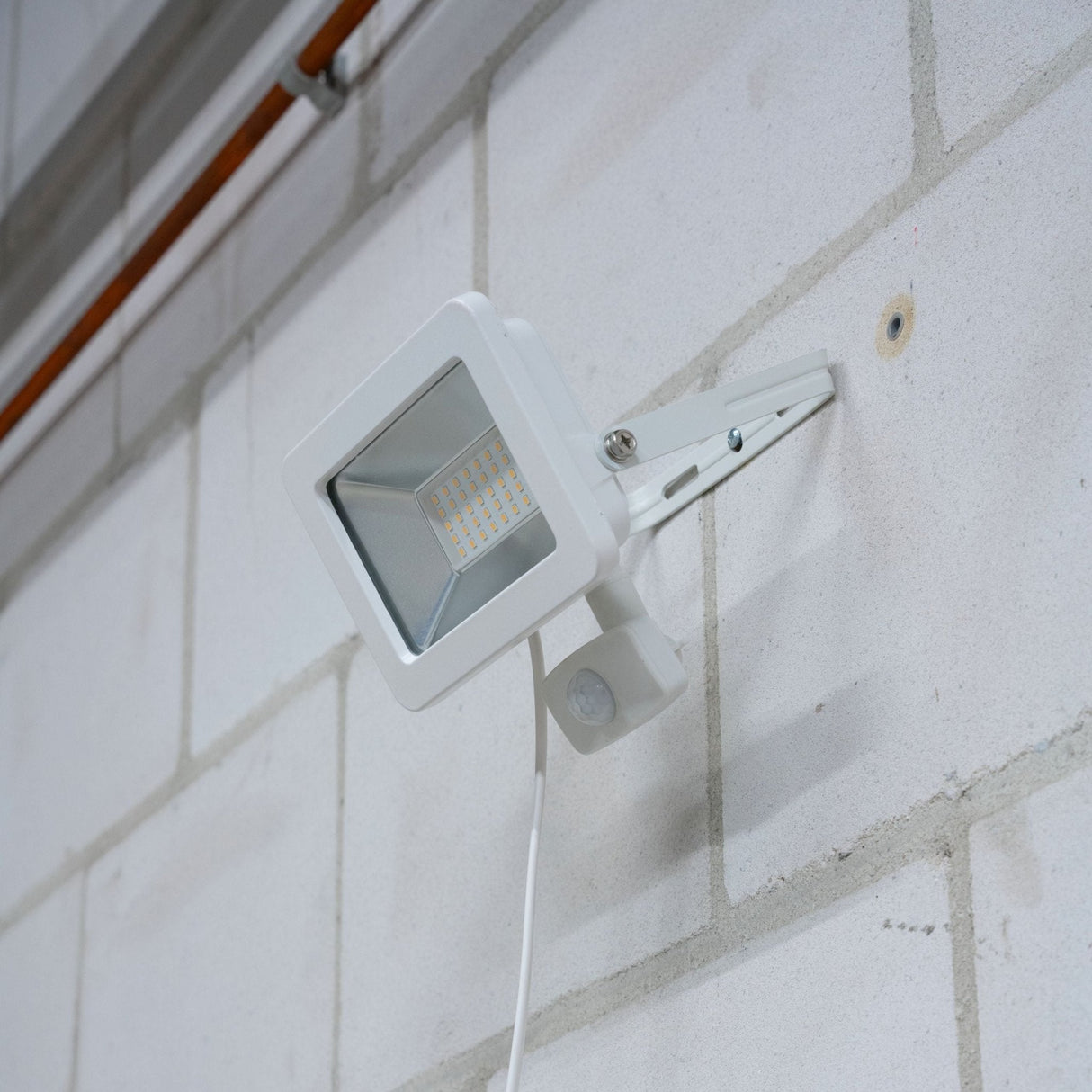 LED schijnwerper met bewegings- en daglichtsensor - 30W 3300 lumen - IP44 - wit