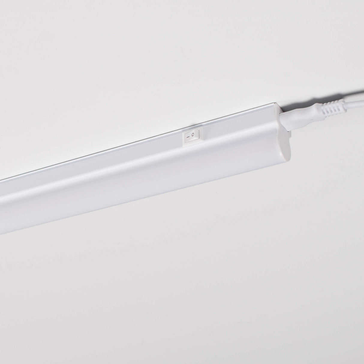 LED T5 balk koelwit 4000K - 30cm 400 lumen - koppelbaar - voor kasten en keukens