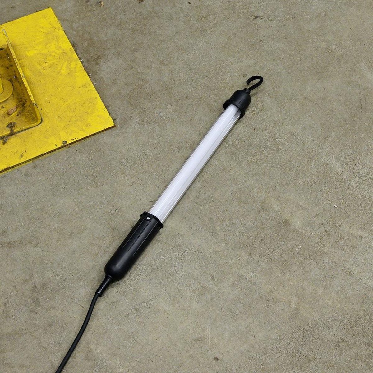 LED Werklamp - 300 lm - 4W - Koelwit 5000K - 160° - 5m snoer - Haak - IP20 - 230V