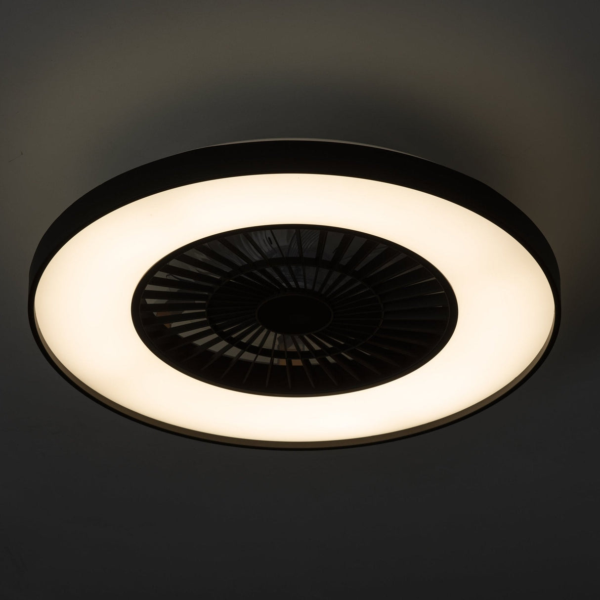 LED plafondventilator premium 4300 lumen - 37W - instelbaar 2000K-4000K - afstandsbediening - Lumileds - 60cm - zwart/wit