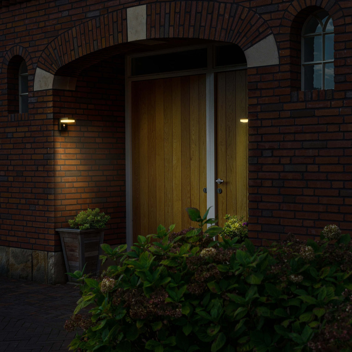 LED Solar Wandlamp 600 lumen - Warmwit 2700K - Bewegingssensor - IP44 - RVS - Vierkant - Zwart