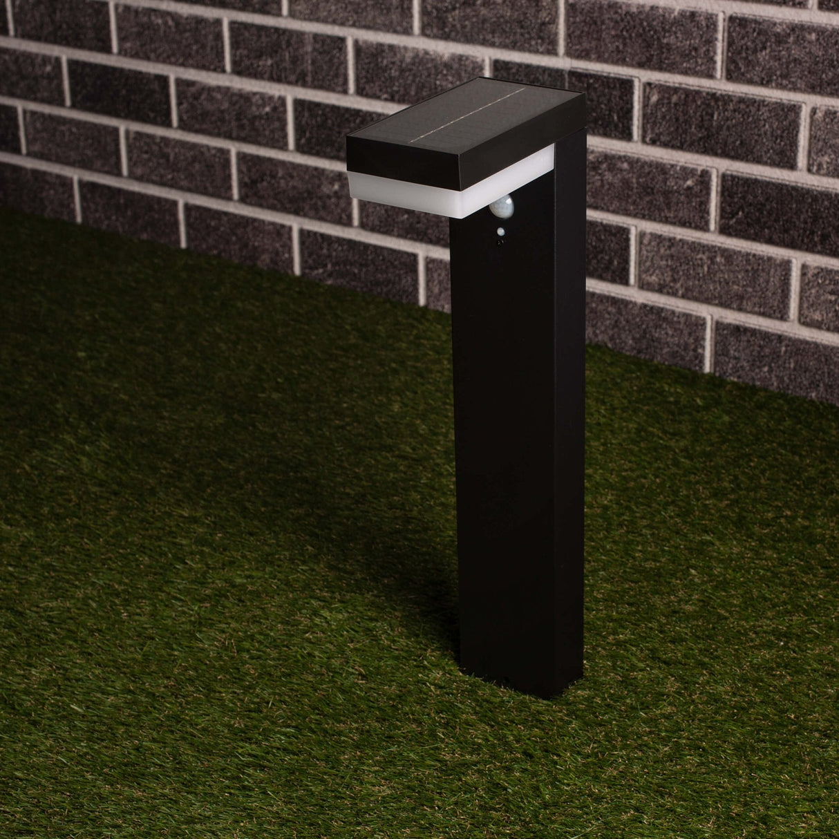 LED Solar Tuinlamp 600 lumen - Warmwit 2700K - Bewegingssensor - IP44 - RVS - Zwart