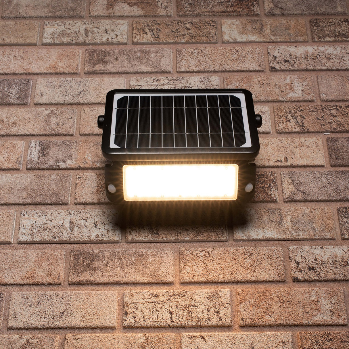 Solar LED Schijnwerper - 1080 Lumen - Bewegingssensor - Warmwit 3000K - IP65 - Draadloos - Zwart