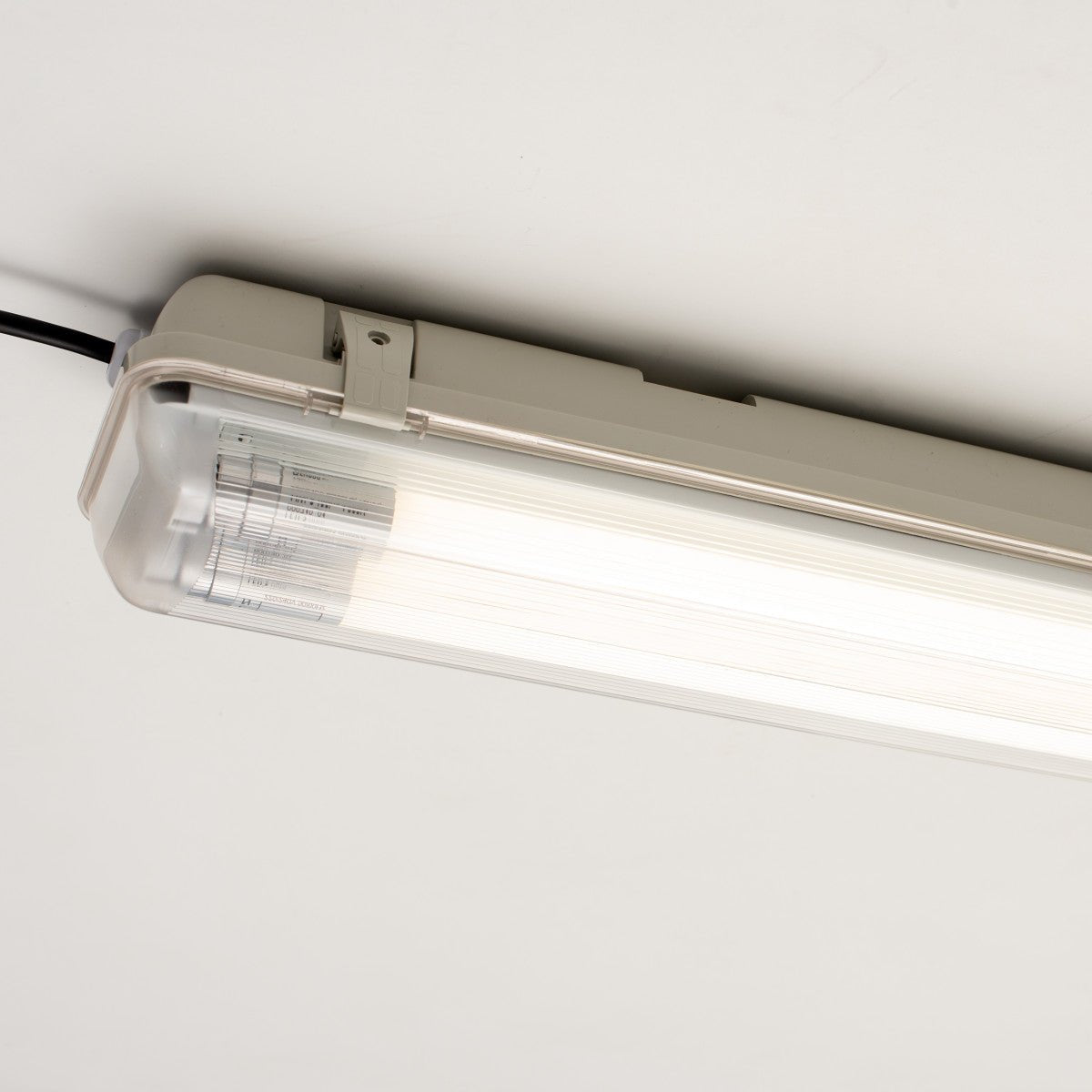 LED Vochtbestendig Armatuur met Sensor 120cm 4200 Lumen - 28W - Koelwit 4000K - IP65 - 2 stuks