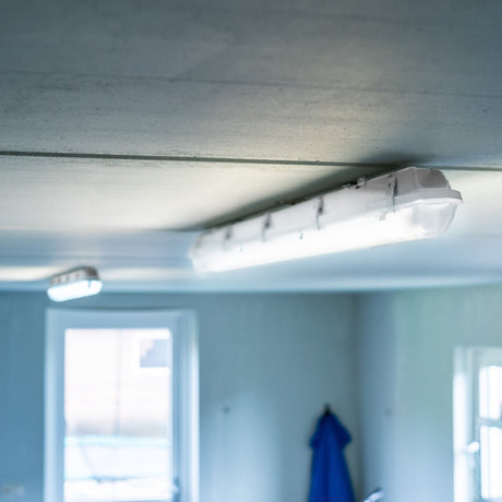 LED TL Armatuur 3100 lumen - 150cm - 20W - Koelwit 4000K - Microgolf Sensor - Daglichtsensor - IP65 Waterdicht - IK08 - 2 Stuks