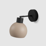 Switch Wall - Sphere M - Applique murale - 11 couleurs, 12 abat-jour