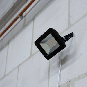 Projecteur LED 2200 lumens - 20 W - blanc froid 4000 K - étanche IP65