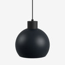 Suspension LED sphérique noire de Studio Monton au design épuré et moderne