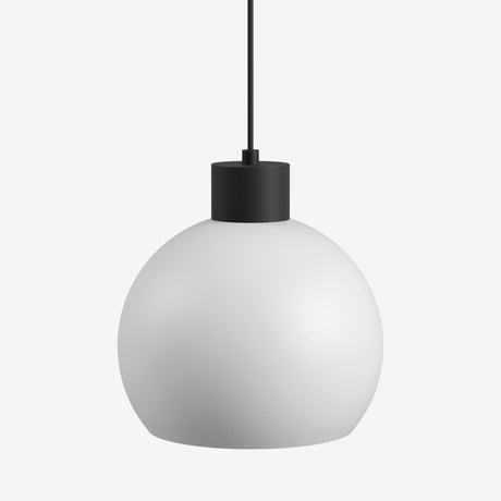 Witte bolvormige LED hanglamp van Studio Monton met een modern ontwerp en zwarte details