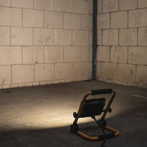 Projecteur de chantier LED's Work 5500 - Pliable et inclinable - Cordon de 3 mètres - IP65 - 30W
