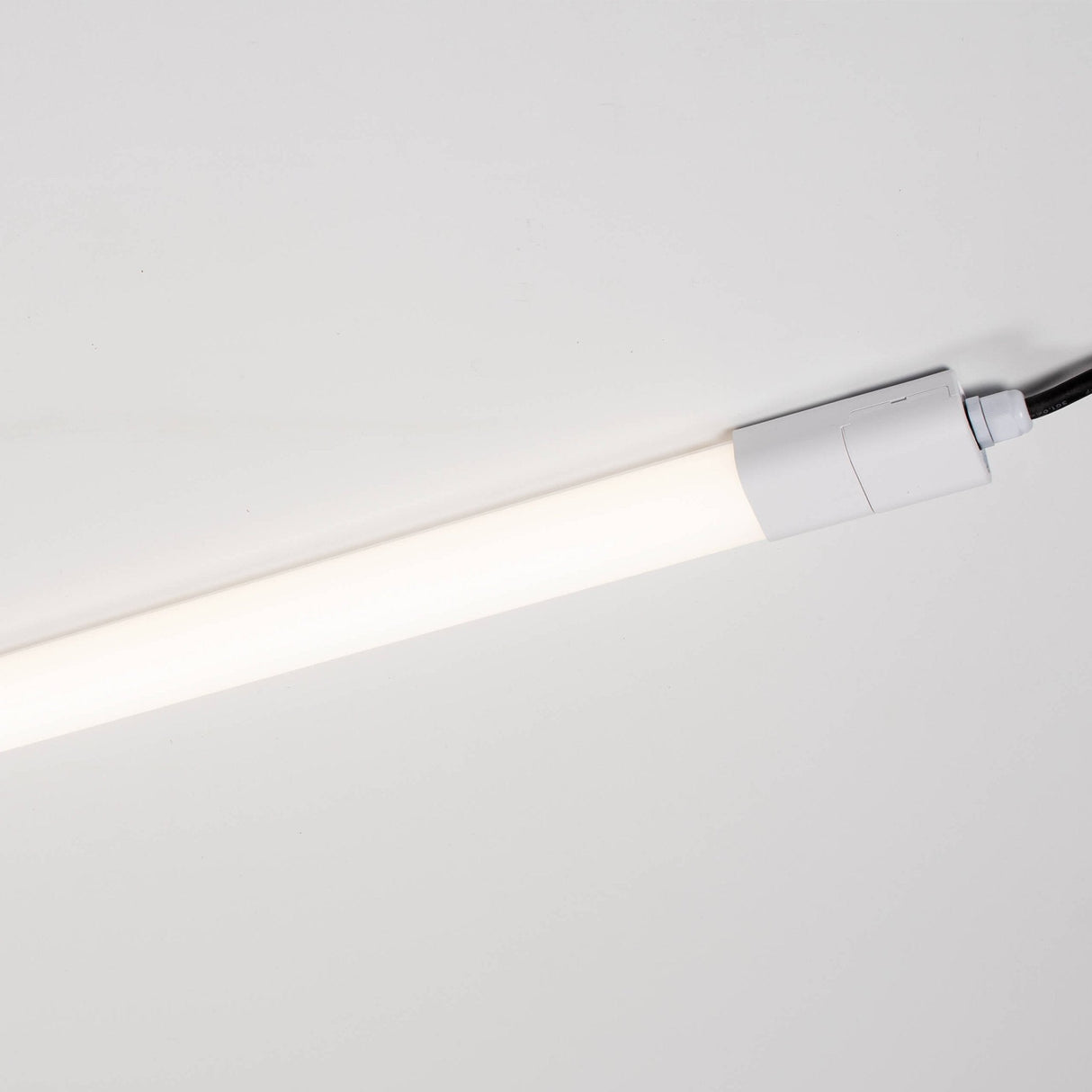 LED TL-armatuur 1725 lumen - 15W - Koelwit 4000K - IP65 Waterdicht - 60cm
