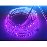 RGB LED lichtslang 230V brandend in paars