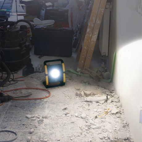 Lampe de travail LED sans fil 18V - 5000 lumens - Blanc froid 5000K - Compatible avec Makita, Bosch, DeWalt, Metabo
