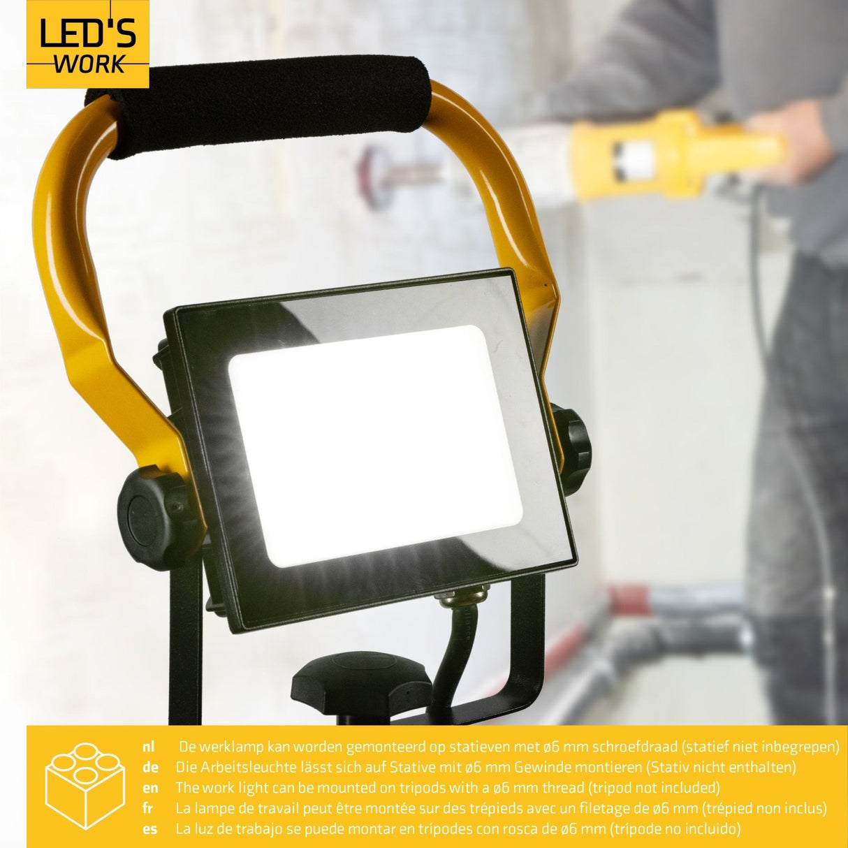 LED 30W Bouwlamp 3100 - Verstelbare beugel - Waterdicht (IP65) - Zwart geel - koelwit 4000K