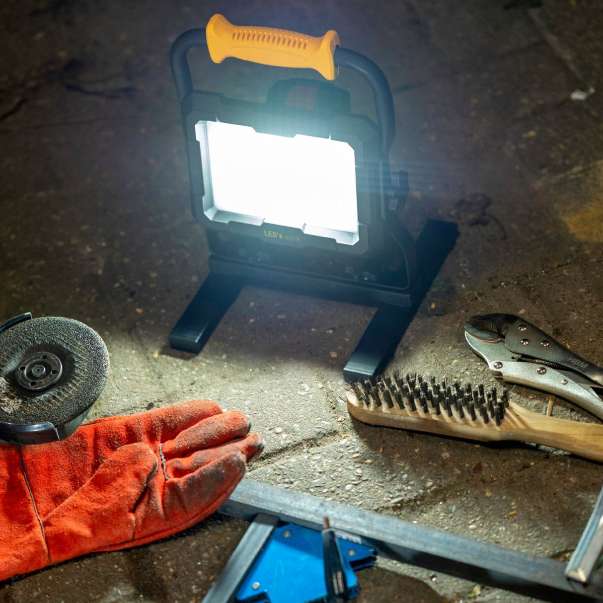LED Werklamp 18V Accu 2000 lumen - 20W - 5000K - Dimbaar 3 Standen