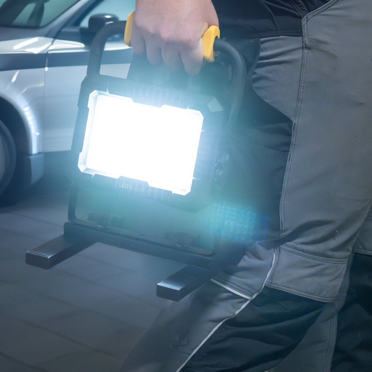 LED Werklamp 18V Accu 2000 lumen - 20W - 5000K - Dimbaar 3 Standen