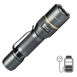 LED Zaklamp Oplaadbaar - 450 Lumen - Dimbaar - Koelwit 5000K - IPX7 Waterdicht - Zoomfunctie - USB-C