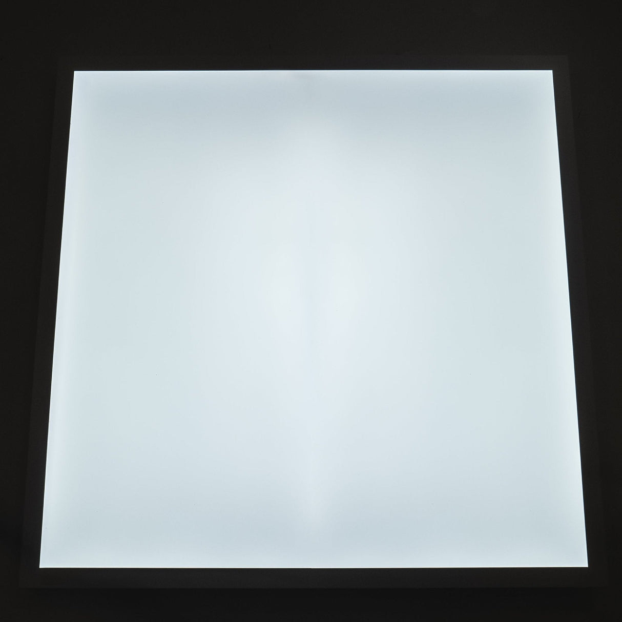Panneau LED 60 x 60 cm - 3900 lumens - 30W - CCT variable 3000K/4000K/6000K - 130 lm/W