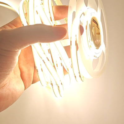 Flexibele COB LED strip in de hand