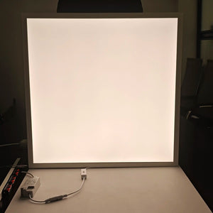 LED Paneel 600x600 28W - 3640-3920 Lumen - 3CCT schakelbaar warmwit-koelwit-daglichtwit - UGR<19 Back-lit zwart - doos 8 stuks