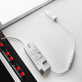 LED paneel met stroomadapter, geschikt voor installatie, wit met compacte bekabeling
