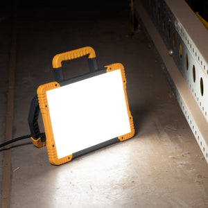 LED Werklamp 6500 lumen - 60W - Koelwit 5000K - 2 Stopcontacten - IP54 Waterdicht - 5m Kabel