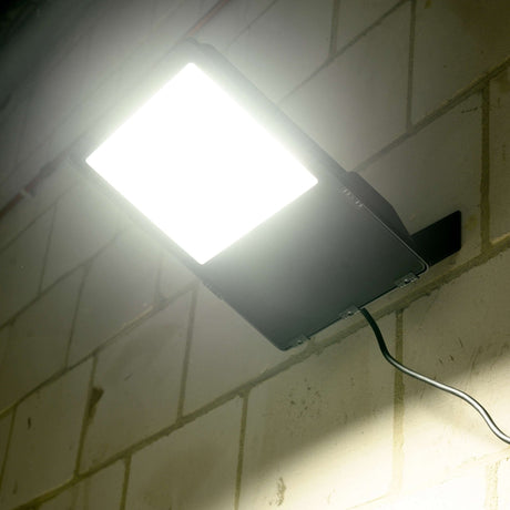 LED Schijnwerper 20500 lumen - 150W - Koelwit 4000K - IP66 Waterdicht - IK07 Slagvast - Cree LED