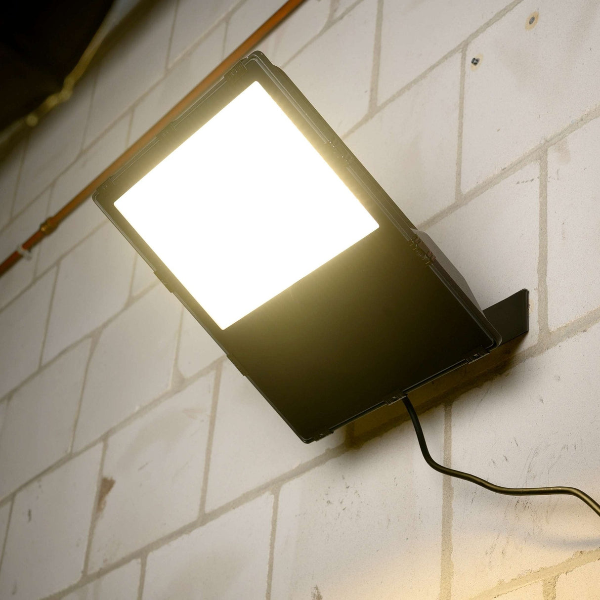 LED Schijnwerper 32000 lumen - 200W - Koelwit 4000K - IP66 Waterdicht - IK07 Slagvast