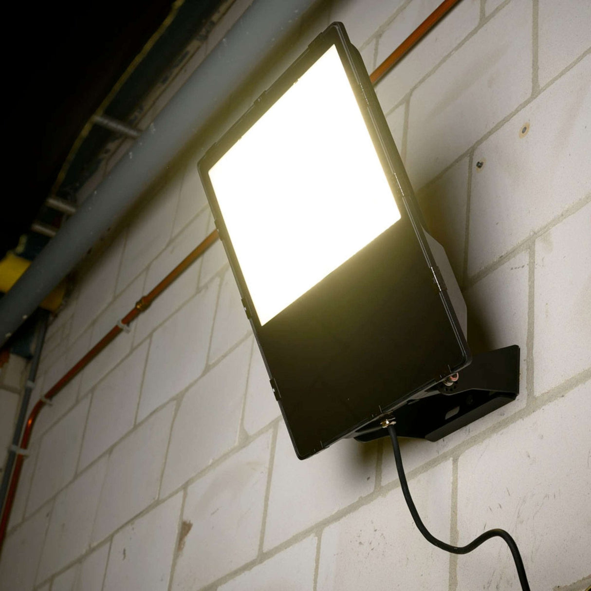 LED Schijnwerper 50000 lumen - 300W - Koelwit 4000K - IP66 Waterdicht - Cree - Zwart