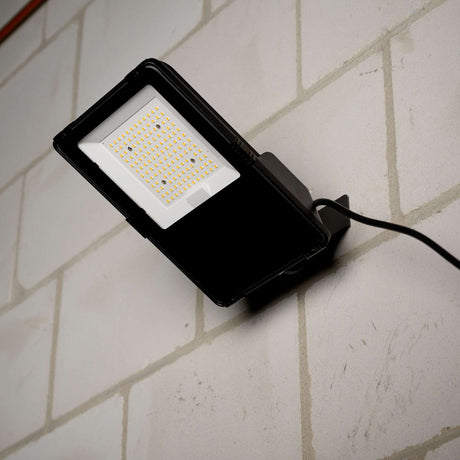 Projecteur LED - 4650 lumens - 30W - Blanc froid 4000K - IP66 - Noir - 230V