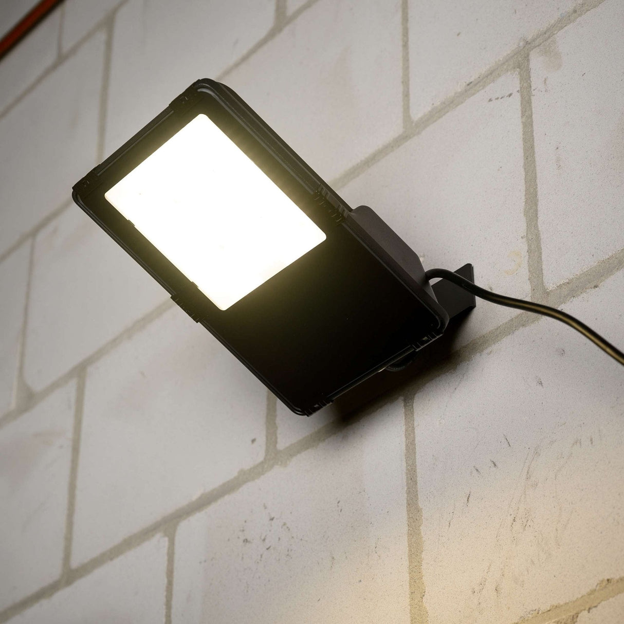 LED Schijnwerper - 4650 Lumen - 30W - Koelwit 4000K - IP66 - Zwart - 230V