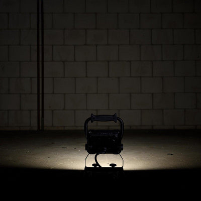 Projecteur de chantier LED professionnel LED’s Work 2850 - Testé pour les conditions difficiles - Câble de 5 mètres - 30W - IP65
