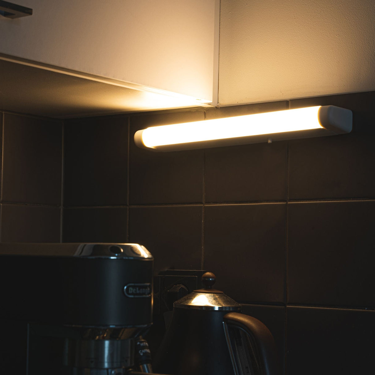 Tube LED S14s 405 lumens - 5W - Blanc chaud 2700K - 30cm - IP20