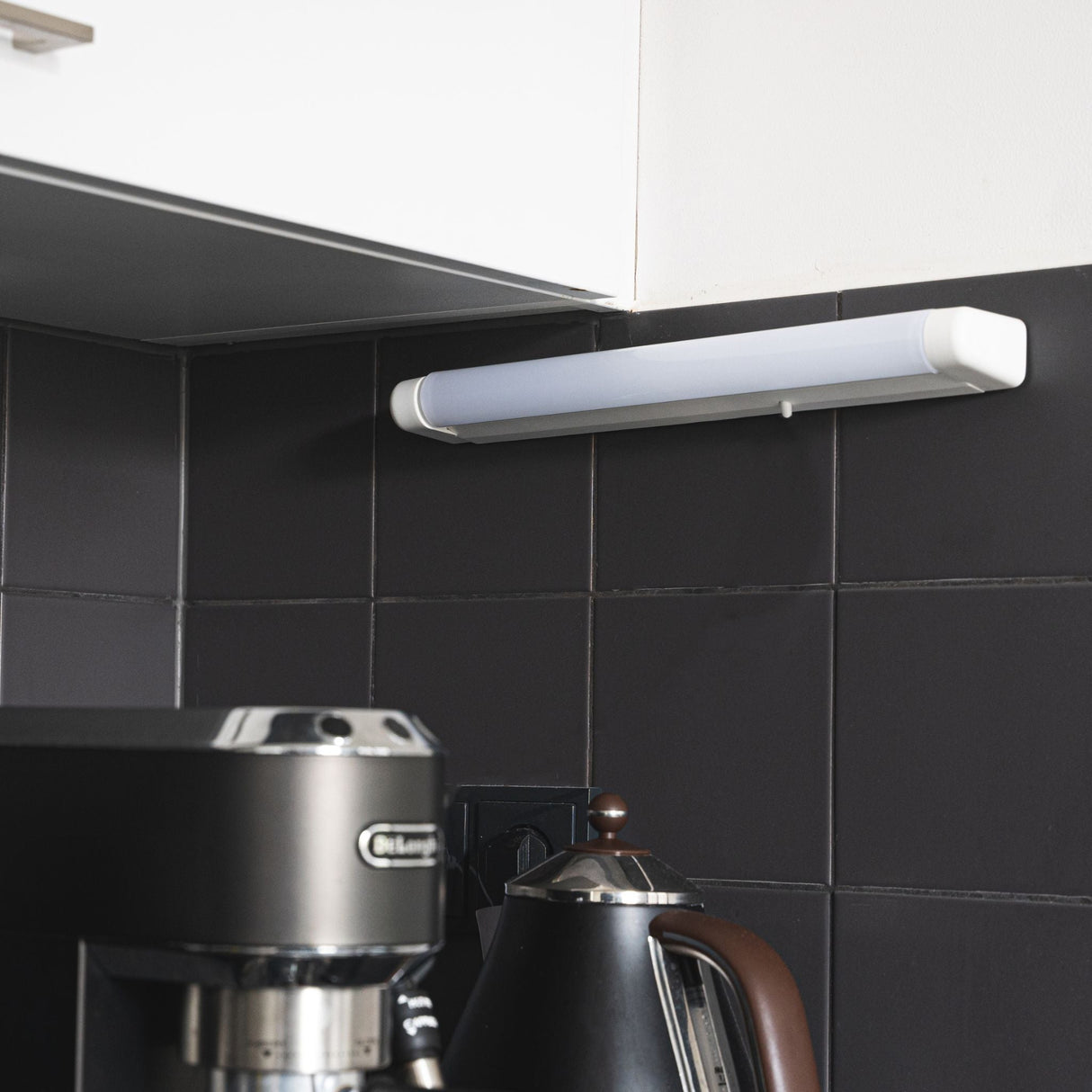 Tube LED S14s 405 lumens - 5W - Blanc chaud 2700K - 30cm - IP20