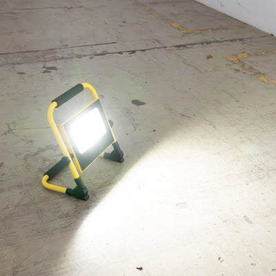 Projecteur de chantier LED's Work 1400 - Pliable et orientable - Résistant à la poussière et à l'eau - 20W