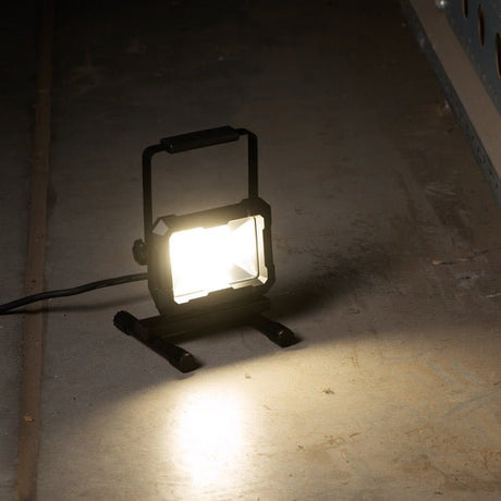 LED Werklamp 2500 lumen - 30W - Koelwit 4000K - IP65 Waterdicht - 1,5m Kabel - Aluminium