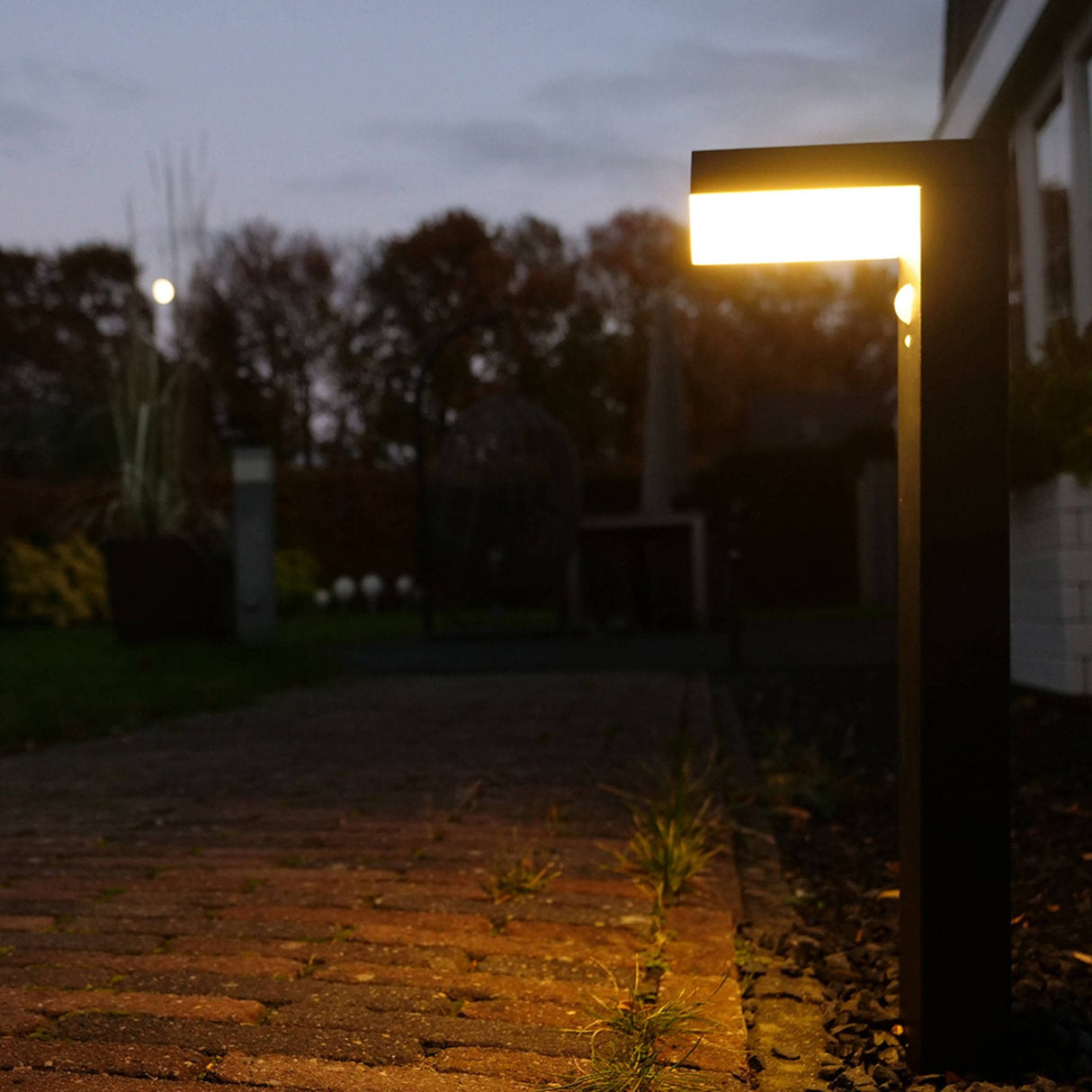 LED Solar Tuinlamp 600 lumen - Warmwit 2700K - Bewegingssensor - IP44 - RVS - Zwart