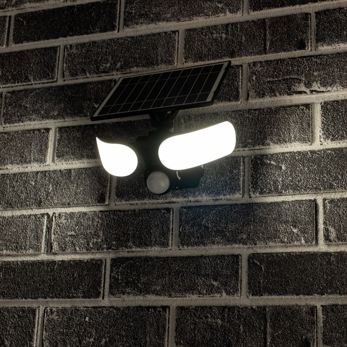 LED solar schijnwerper 1000 lumen - koelwit 5000K - bewegingssensor - afneembaar zonnepaneel - IP44 waterdicht - zwart - 230V