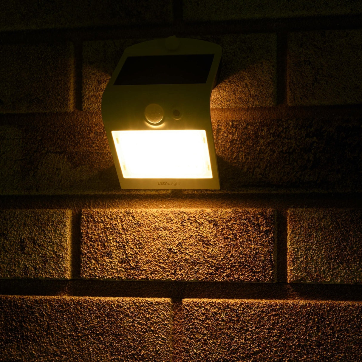 Solar LED Wandlamp met Bewegingssensor 220 - 3 lichtstanden - Automatisch aan/uit - Wit