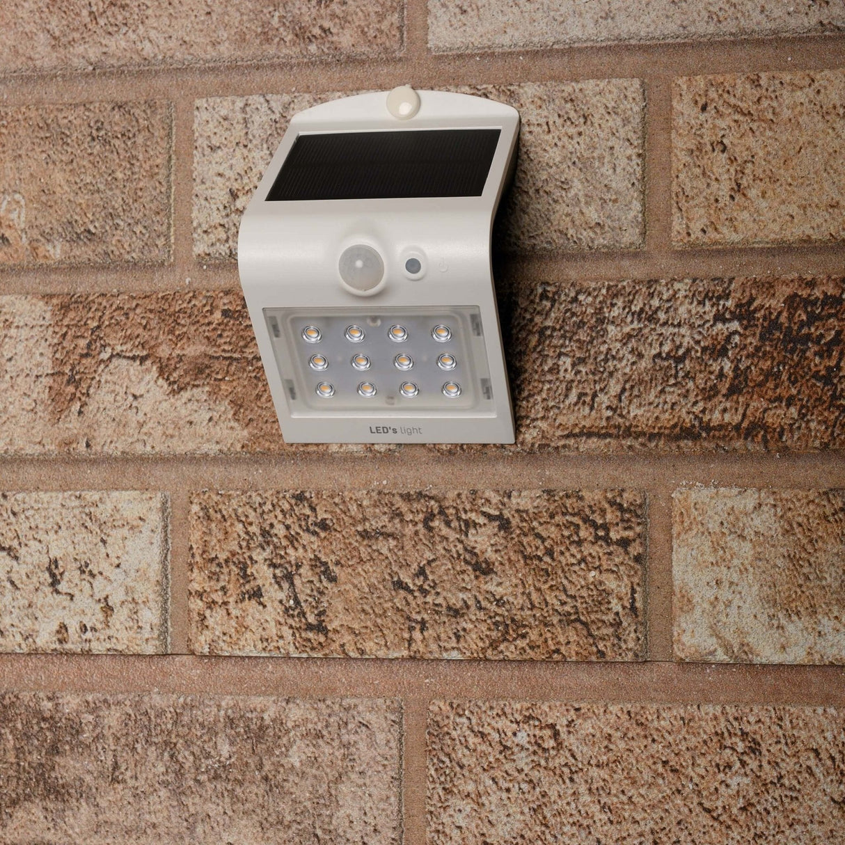 Solar LED Wandlamp met Bewegingssensor 220 - 3 lichtstanden - Automatisch aan/uit - Wit