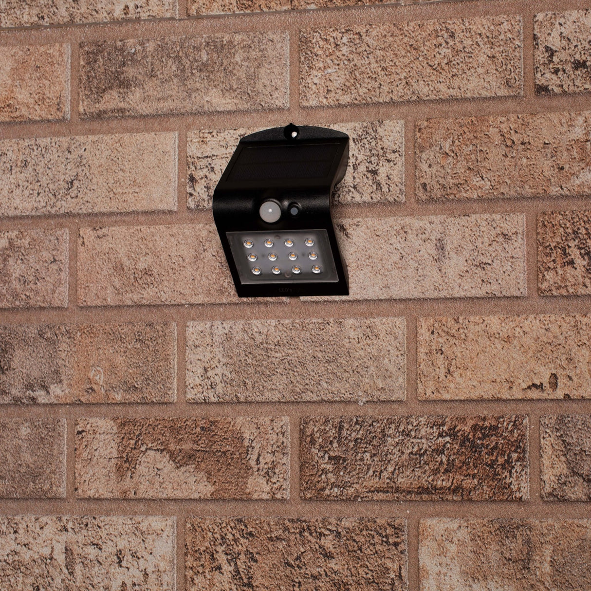 Solar LED Buitenlamp 220 lumen - 3000K - Bewegingssensor - 3 Standen - IP65